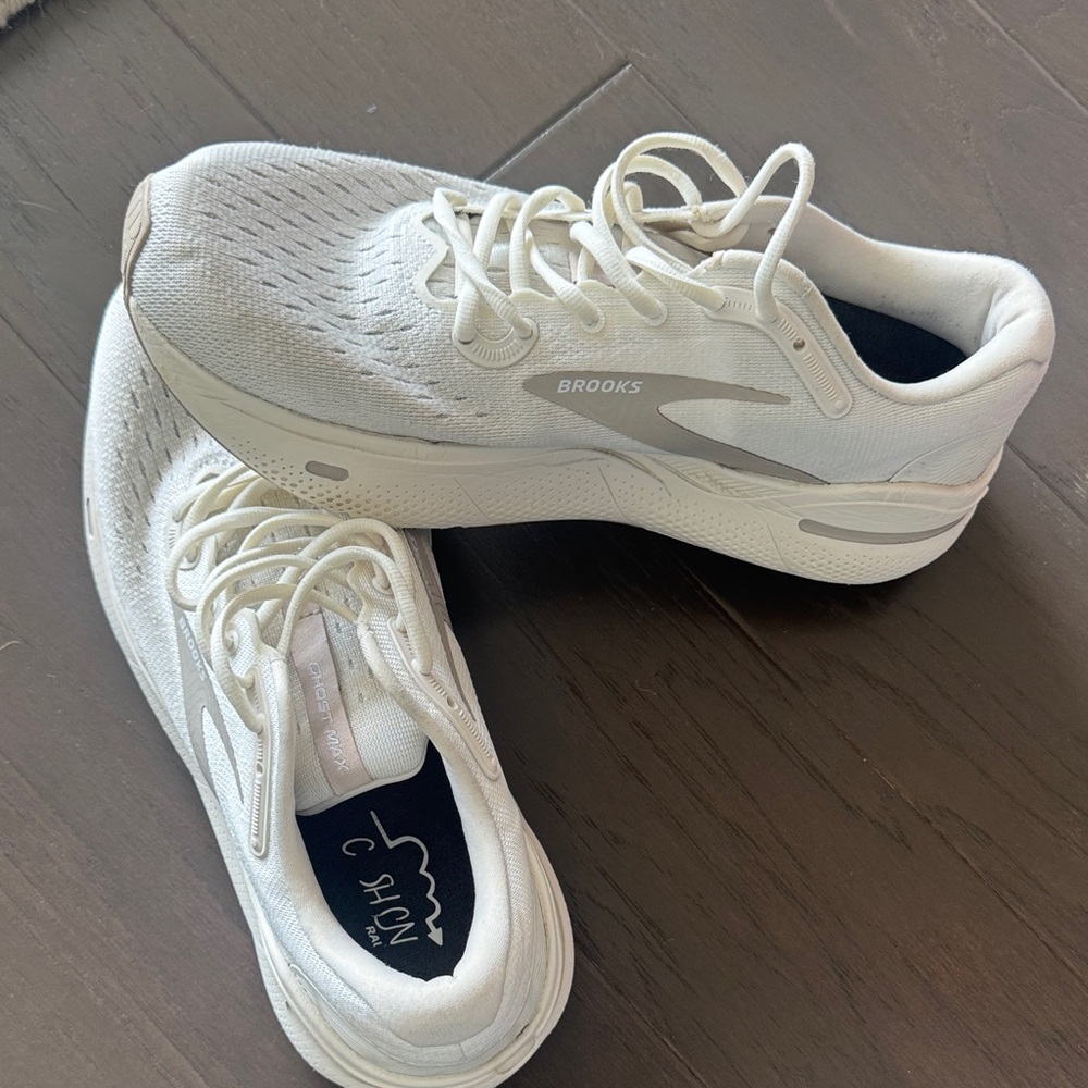 Brooks Ghost Max